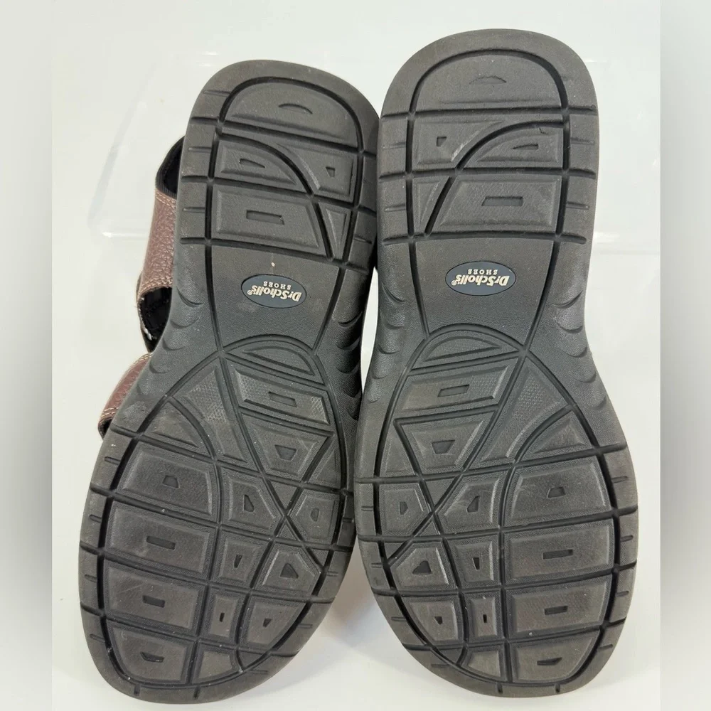 Dr. Scholl's Closed-Toe Pebbled Memory Foam Cool Fit Fisherman Sandals, Brown, 9
